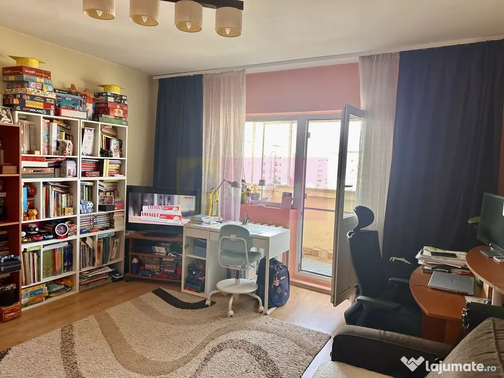 2 camere de vanzare Sebastian - Novaci 