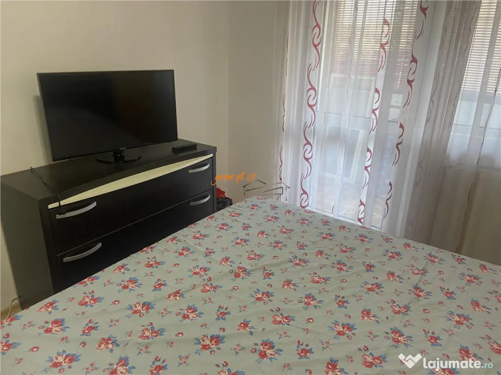 Apartament 3 camere , zona centrala -Inspectoratul Scolar ,d