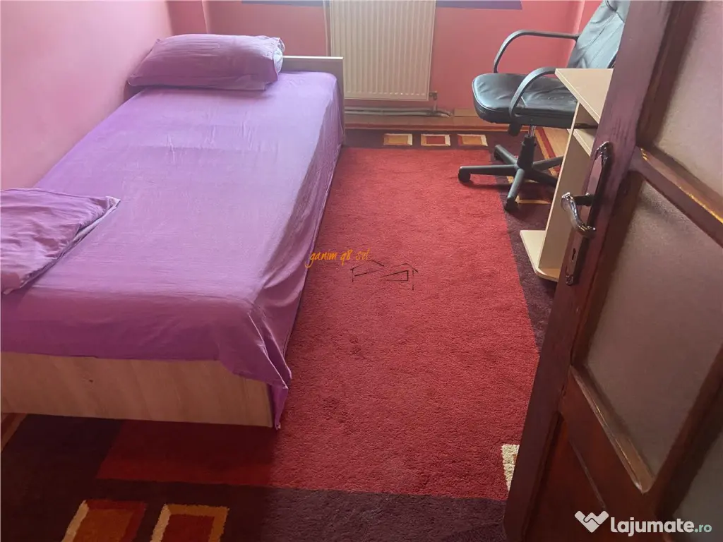 Apartament 3 camere , zona centrala -Inspectoratul Scolar ,d