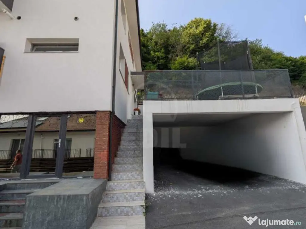 Casa cuplata, finisata complet mobilata si utilata, zona Teilor 