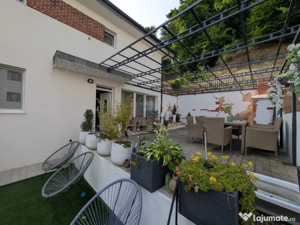 Casa cuplata, finisata complet mobilata si utilata, zona Teilor 