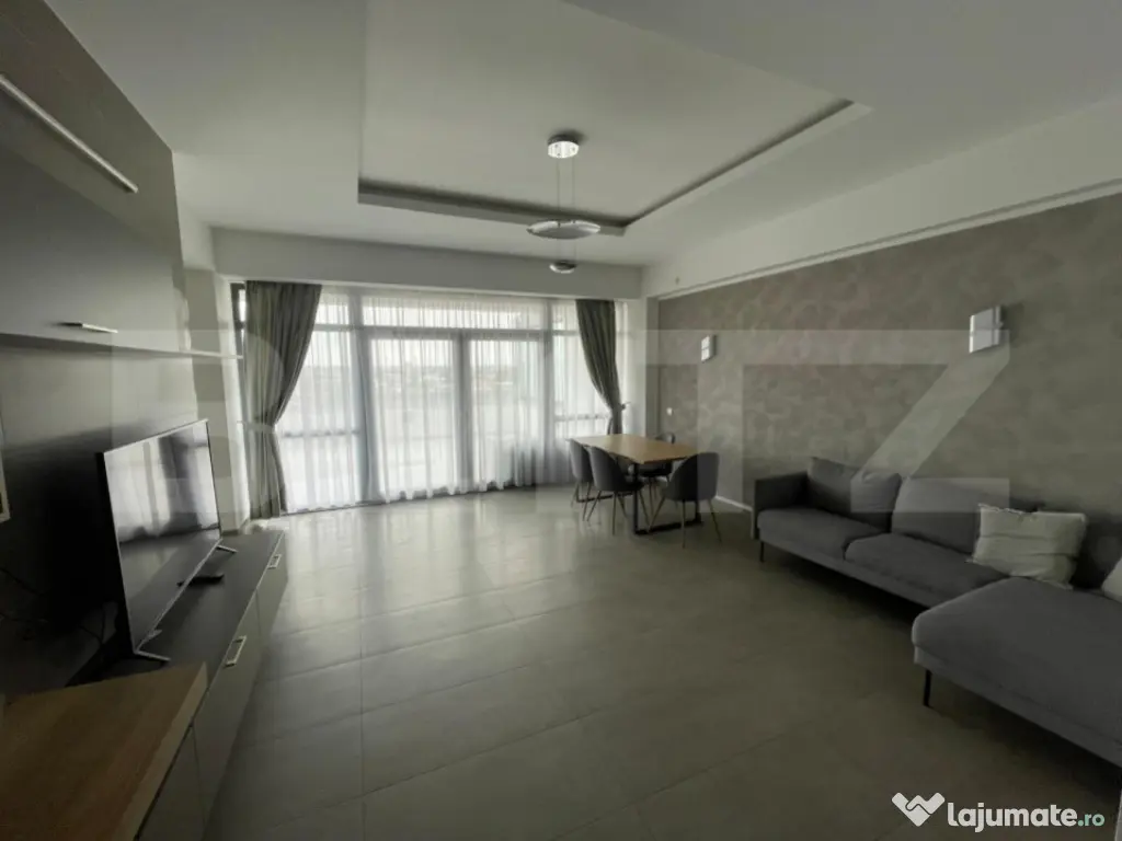 Penthouse cu 4 camere 120 mp si terasa 55 mp, zona centrala