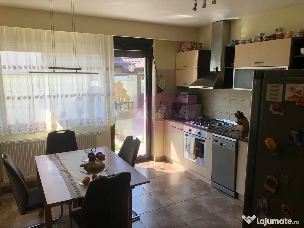 Vila premium OPORTUNITATE EXCELENTA zona foarte linistita... 