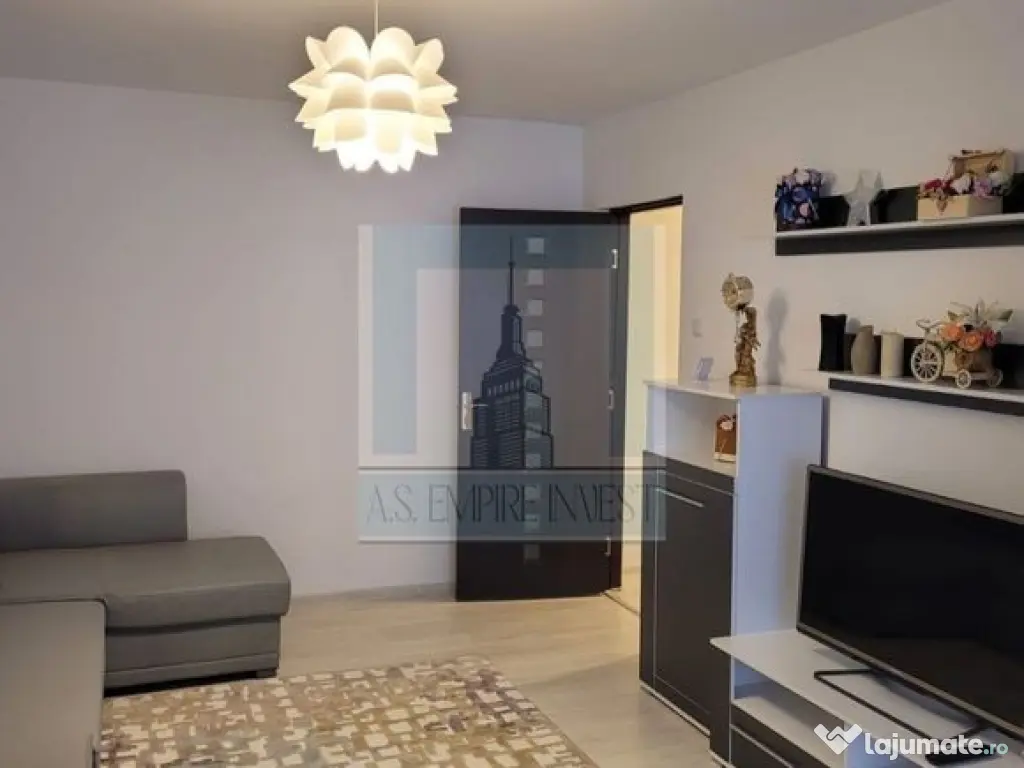 De vanzare apartament 2 camere/ zona Racadau 