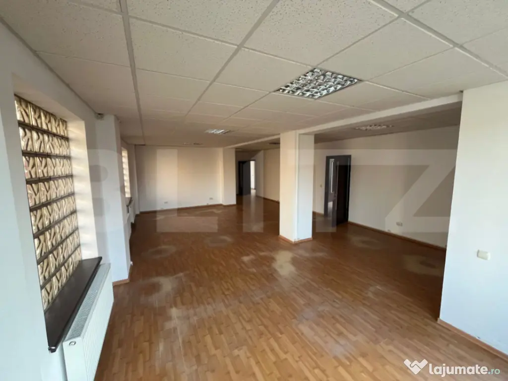 ???? Clădire multifuncțională, de inchiriat, 600 mp, zona