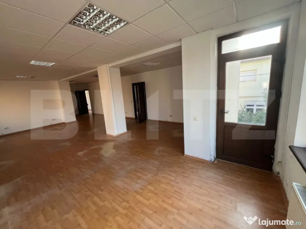 ???? Clădire multifuncțională, de inchiriat, 600 mp, zona