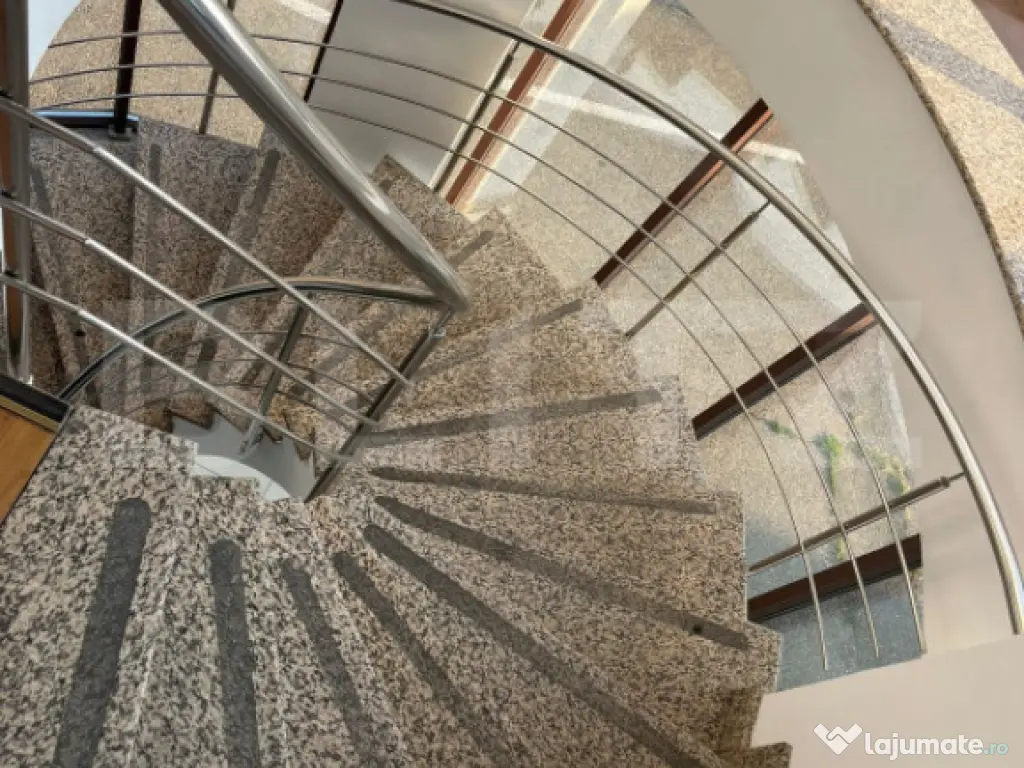 ???? Clădire multifuncțională, de inchiriat, 600 mp, zona