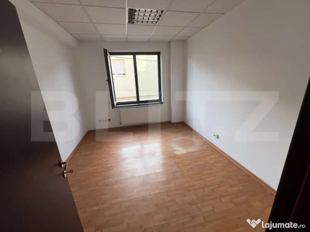 ???? Clădire multifuncțională, de inchiriat, 600 mp, zona