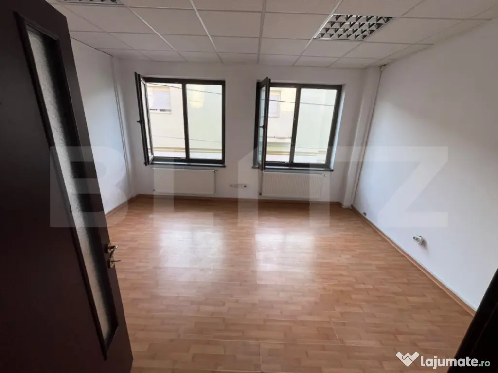 ???? Clădire multifuncțională, de inchiriat, 600 mp, zona