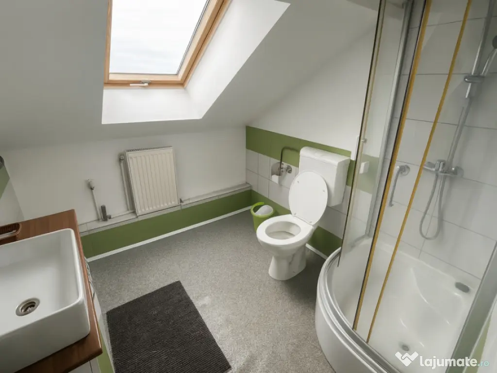 Apartament la mansarda cu 3 camere 100mp zona Tilisca