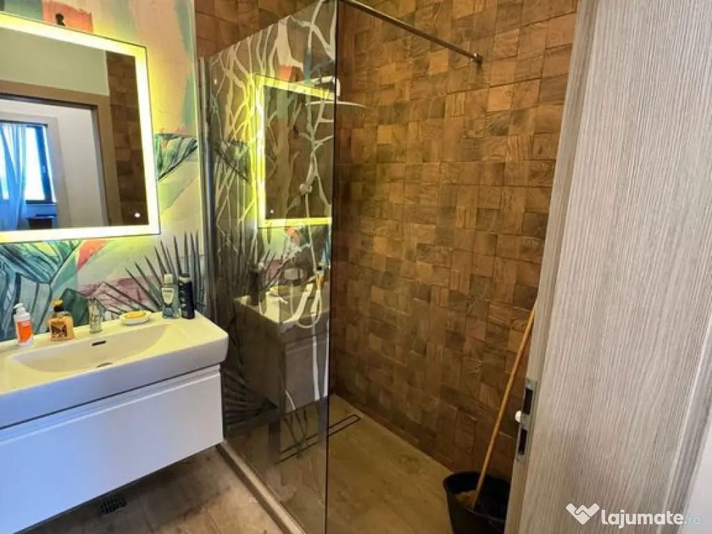 Apartament 3 camere Faleza Nord decomandat