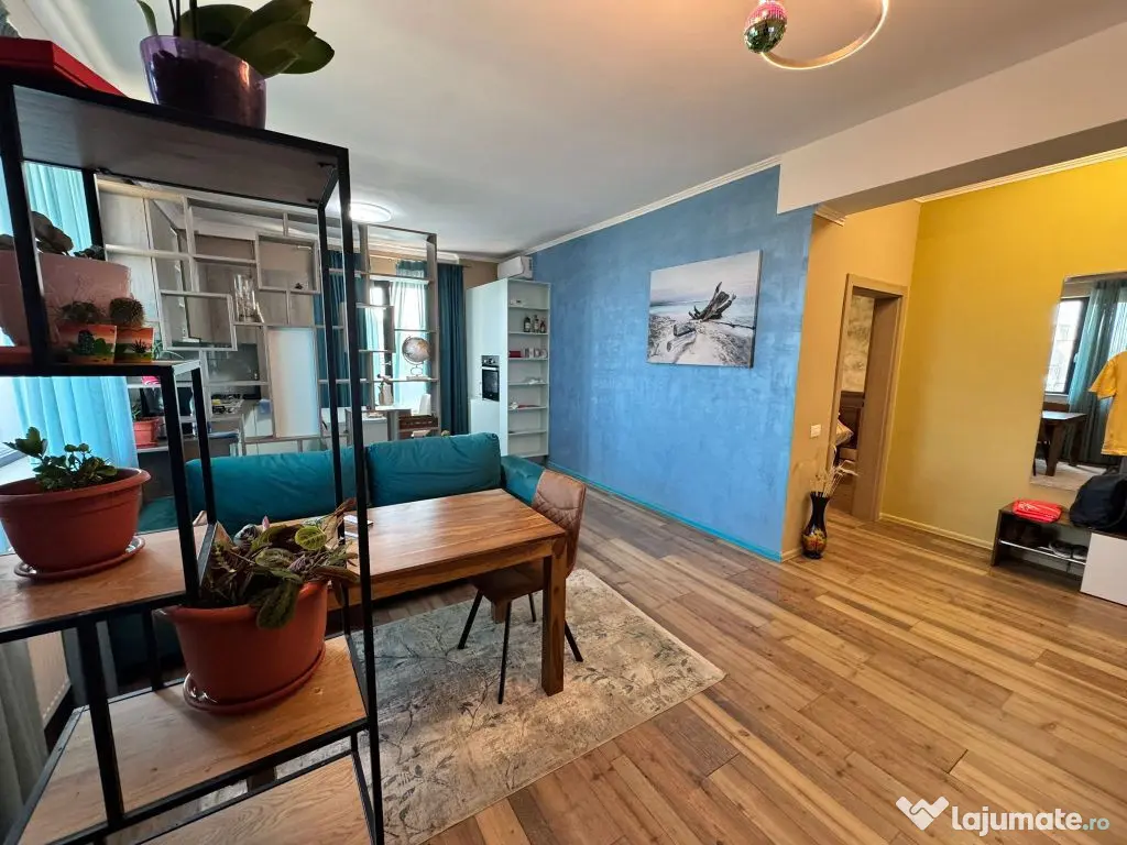 Apartament 3 camere Faleza Nord decomandat