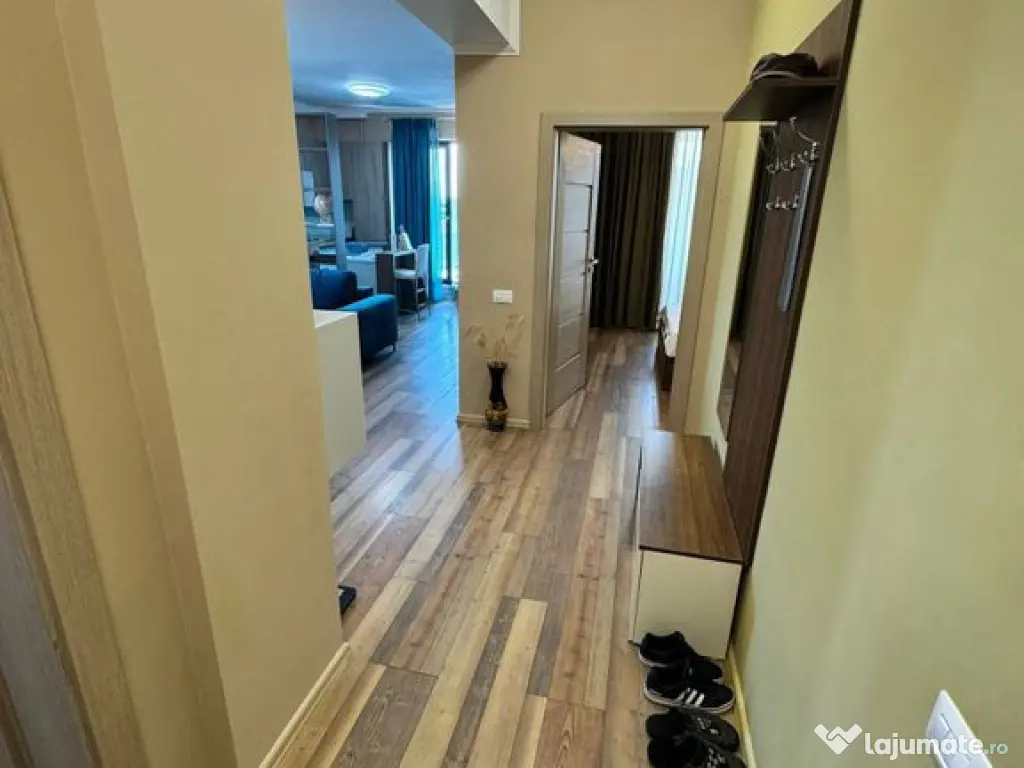 Apartament 3 camere Faleza Nord decomandat