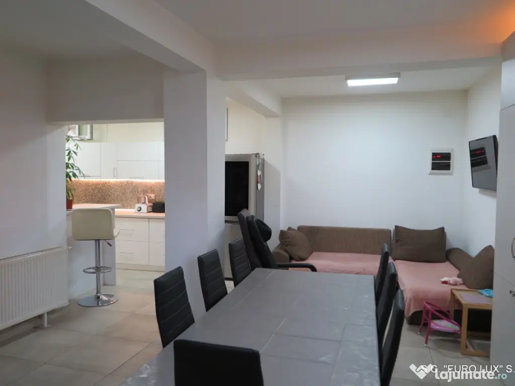 Casa P + M - Zona Vlaicu + spatiu comercial 