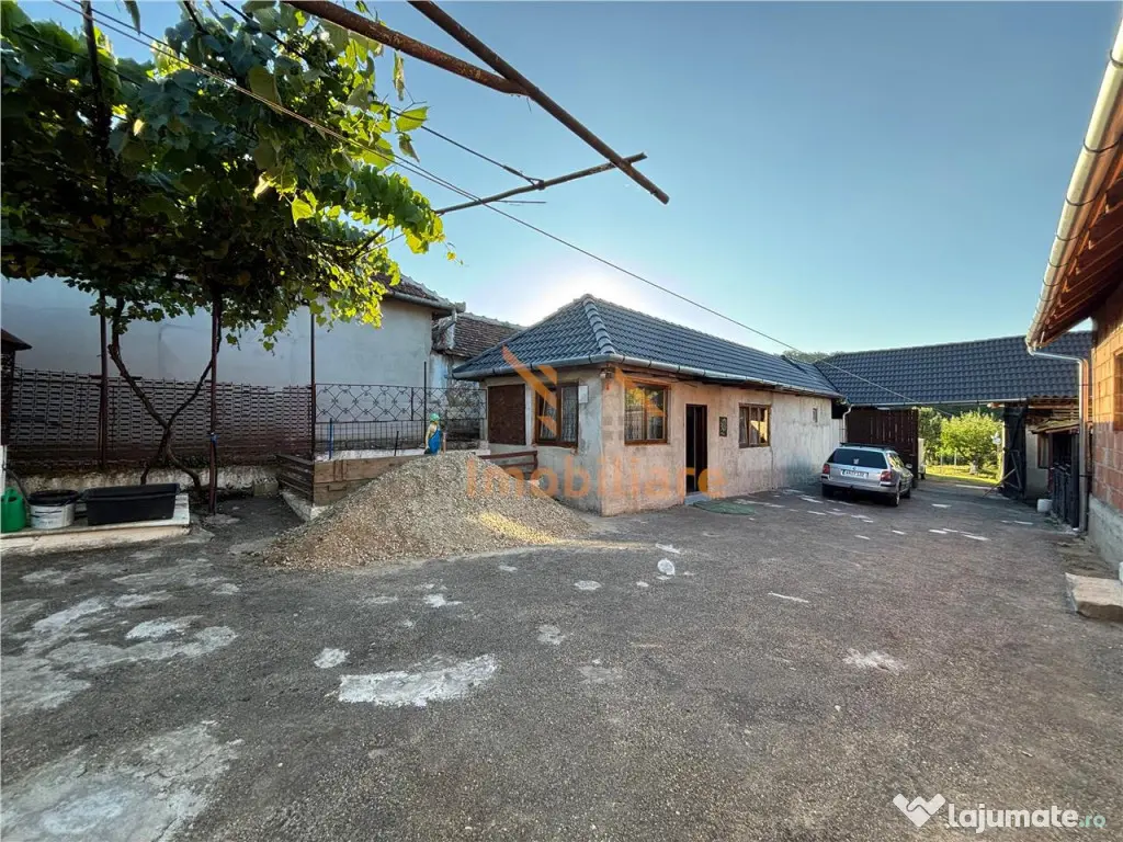 CASA IN COMUNA LAZARENI/ TEREN 6.754 MP/ CASA 143 MP/ CURENT 