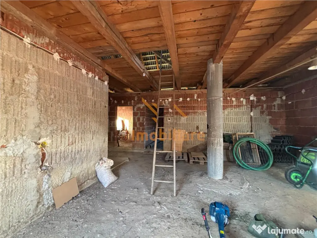 CASA IN COMUNA LAZARENI/ TEREN 6.754 MP/ CASA 143 MP/ CURENT 