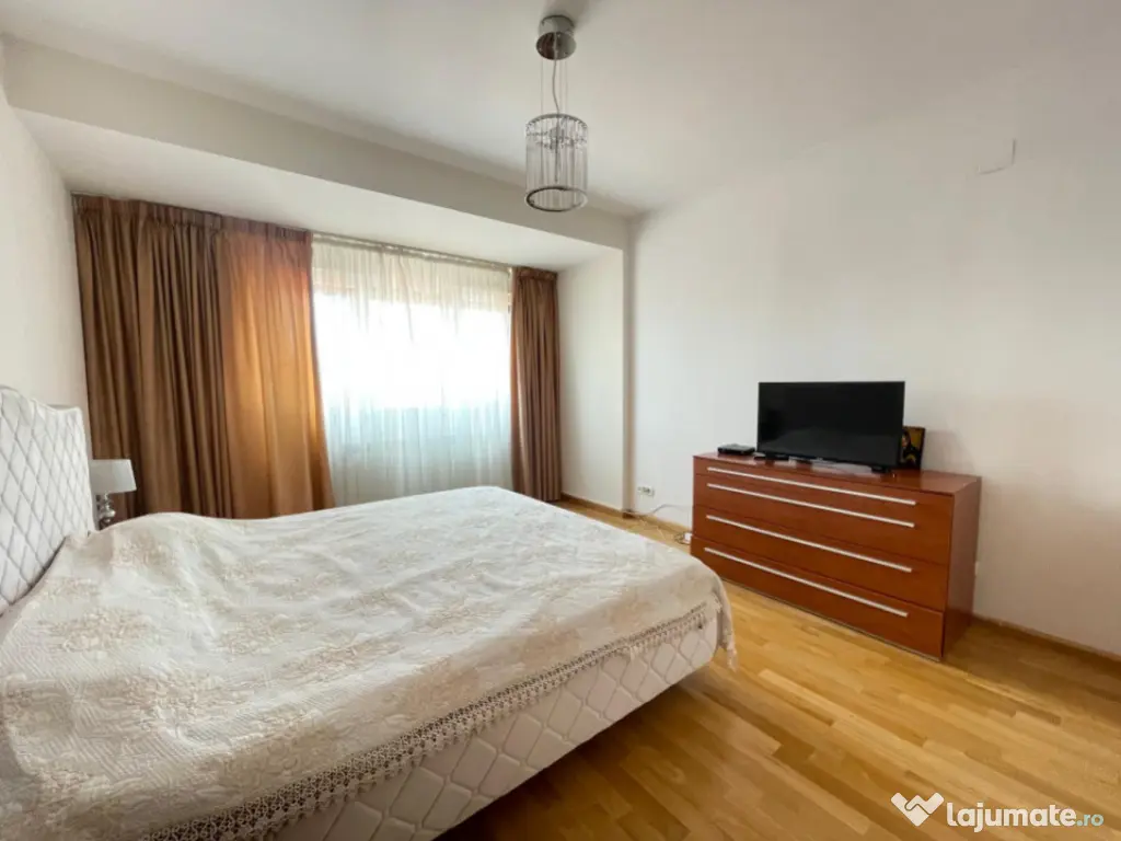 Apartament cu 5 camere si terasa spatioasa + 2 locuri de par