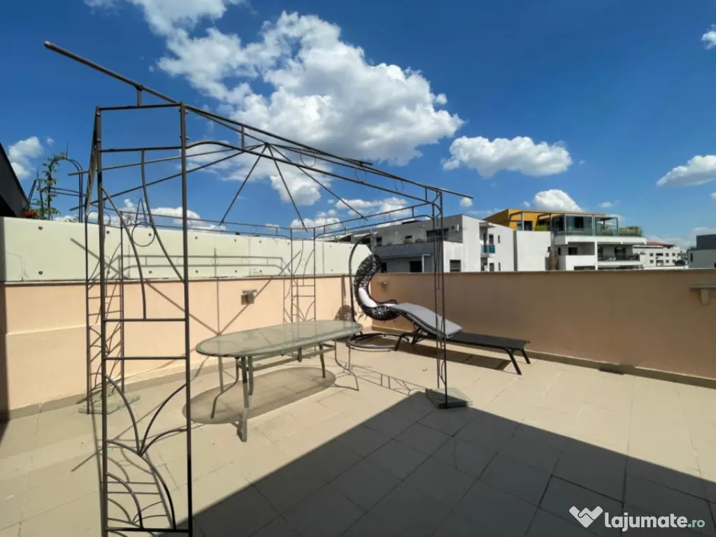 Apartament cu 5 camere si terasa spatioasa + 2 locuri de par