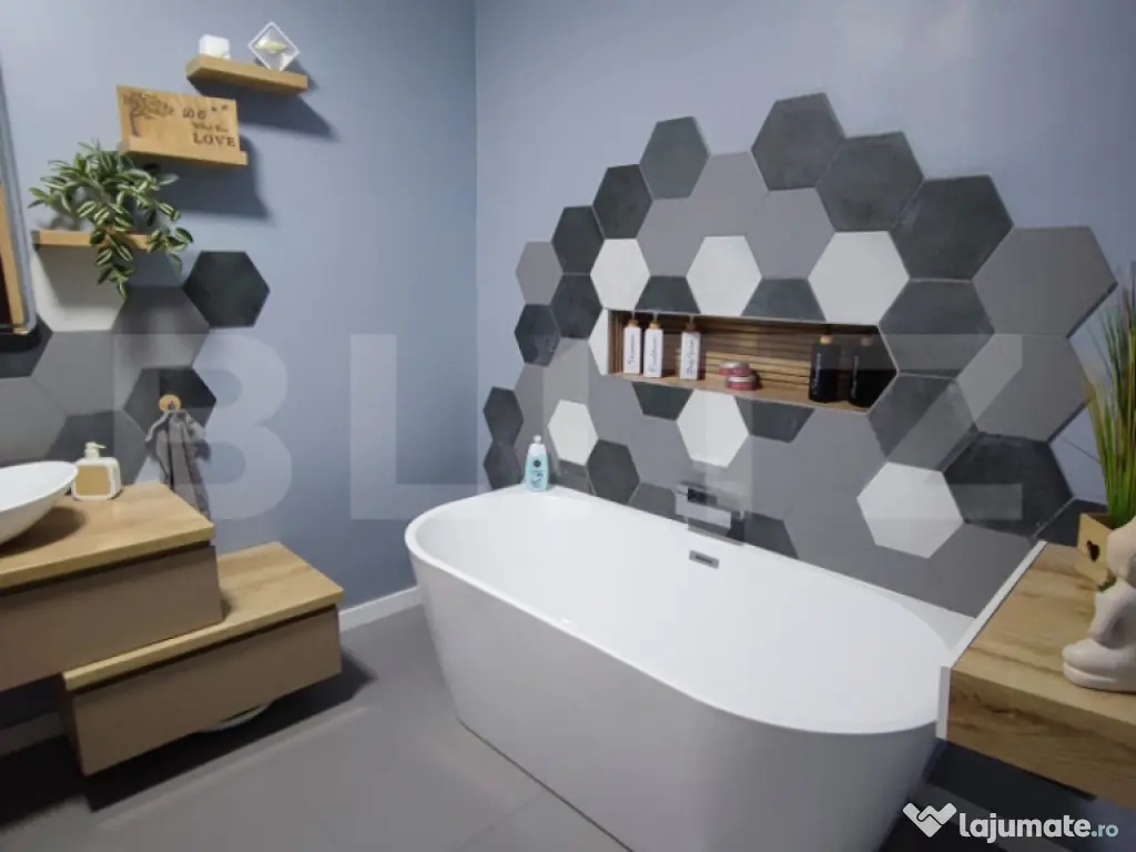 Casa 150 mp utili , 1200 mp teren pe Strada Balta Blonda