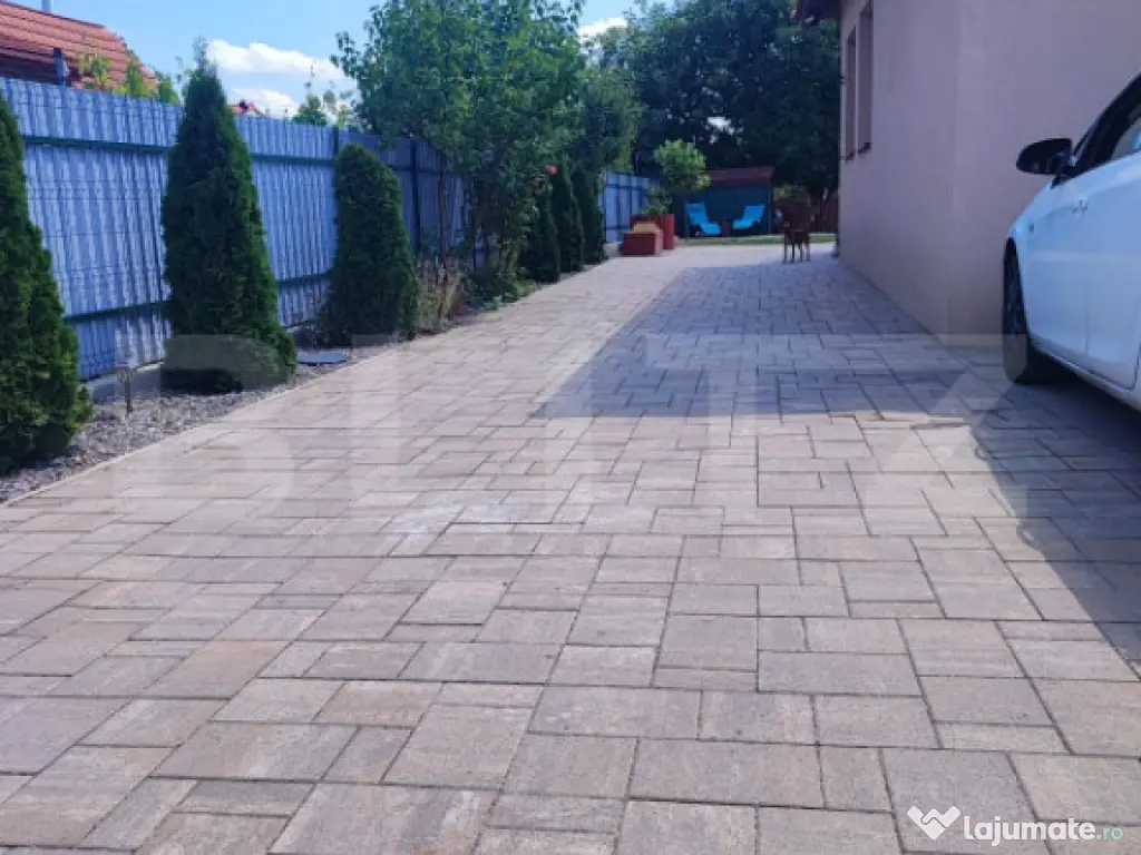 Casa 150 mp utili , 1200 mp teren pe Strada Balta Blonda