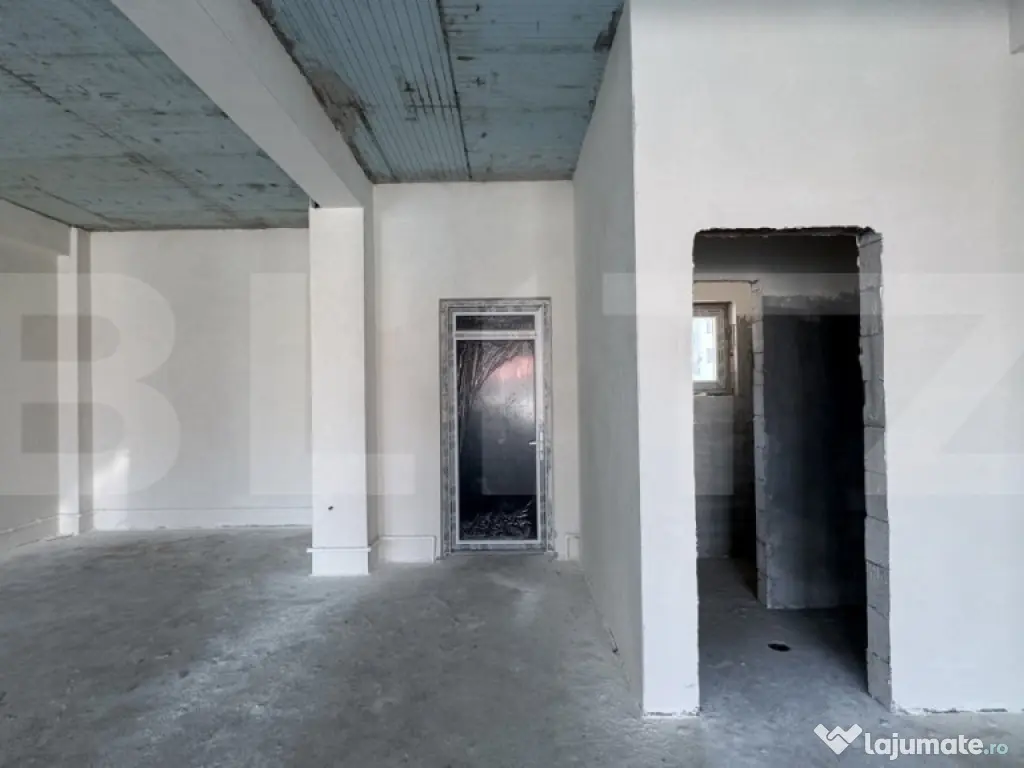 Spațiu comercial parter bloc nou, 109 mp open space, vitrin 