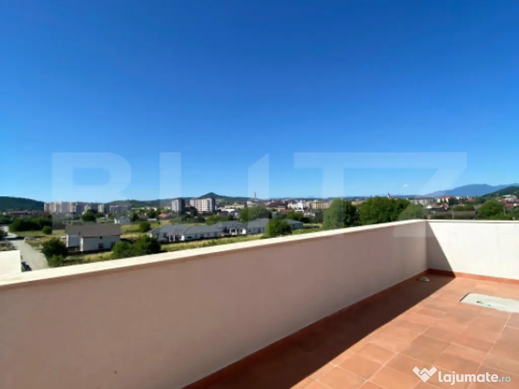 ???? PENTHOUSE DE EXCEPȚIE – etaj 3, priveliște panorami