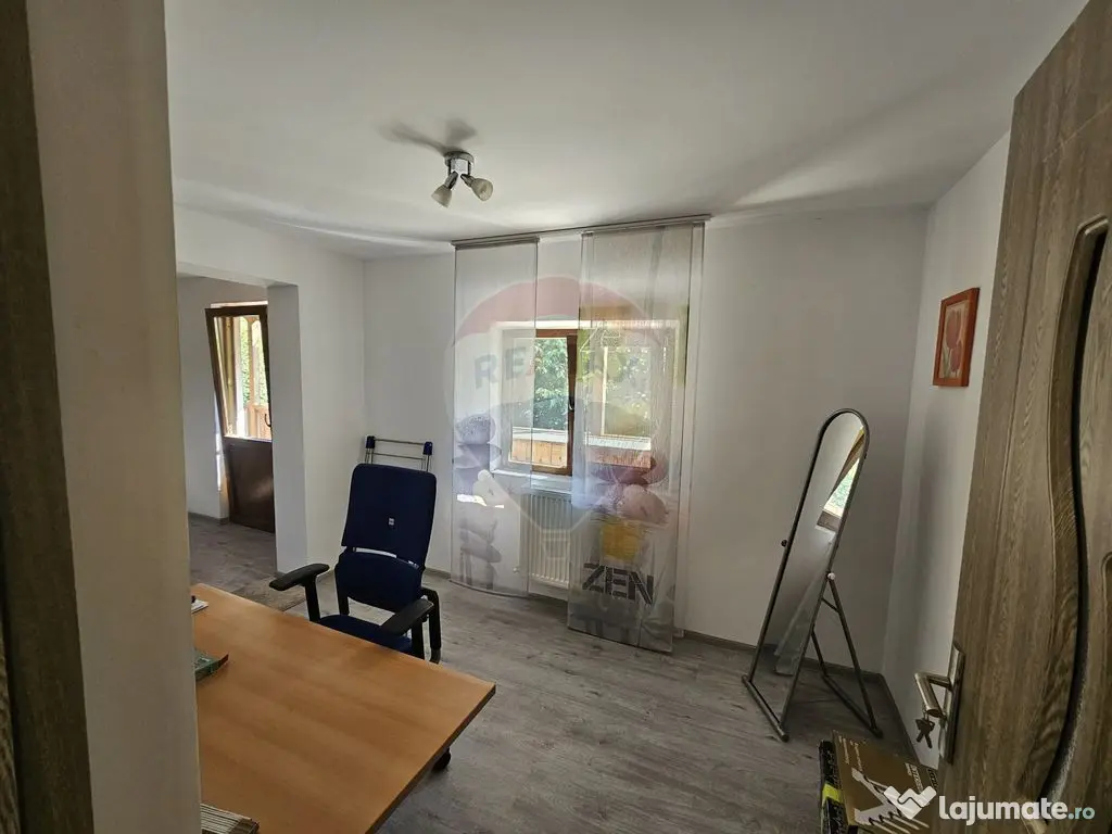 Casă solidă din cărămidă, mobilată, garaj, teren ge... 