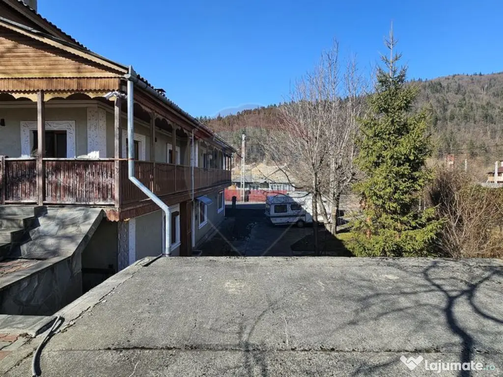 Casă solidă din cărămidă, mobilată, garaj, teren ge... 