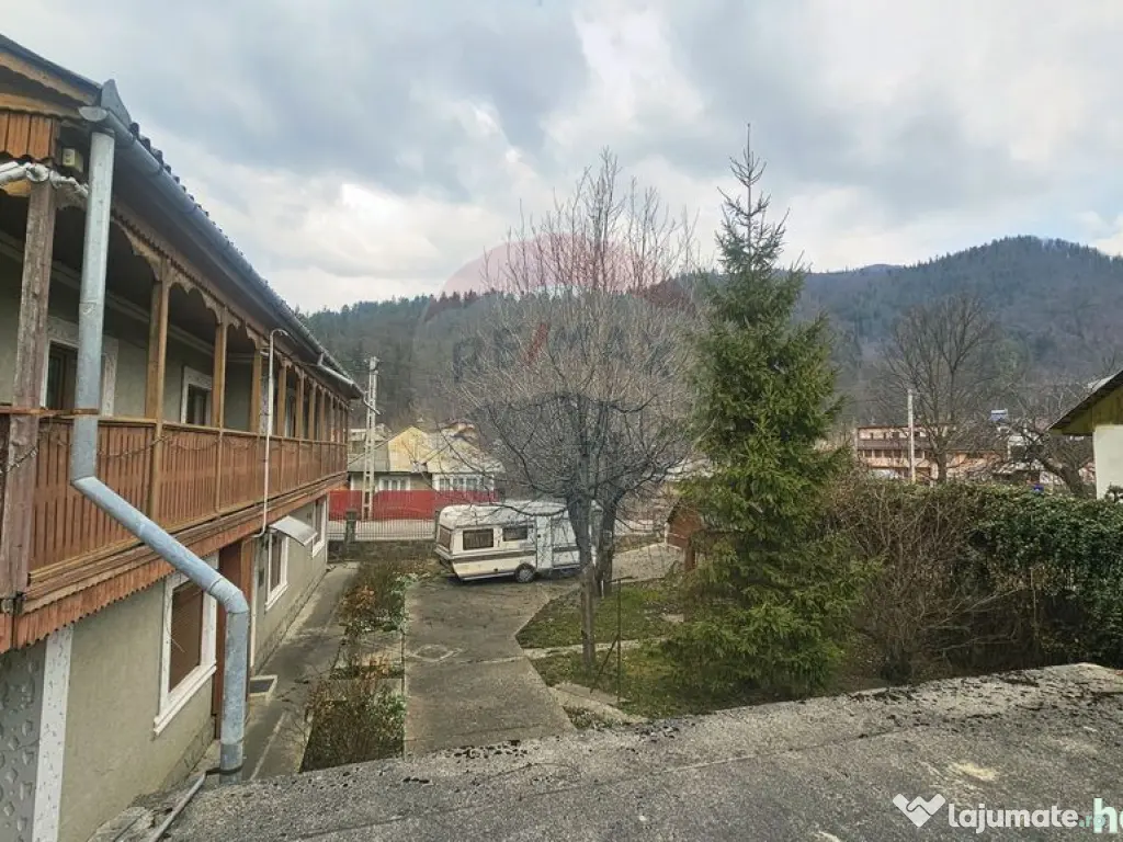 Casă solidă din cărămidă, mobilată, garaj, teren ge... 