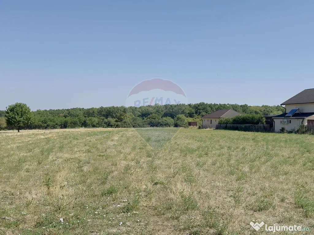 Teren 2,841mp Apateu / Strada Principala langa Biserica O... 