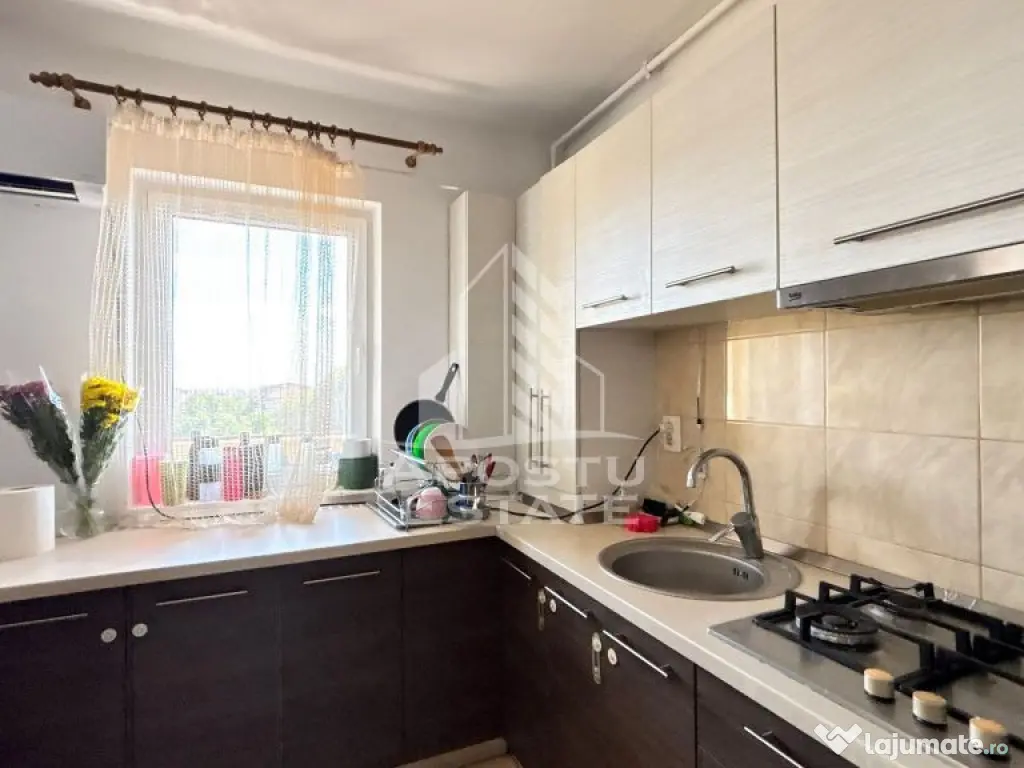 Apartament 3 camere in zona Girocului, centrala termica