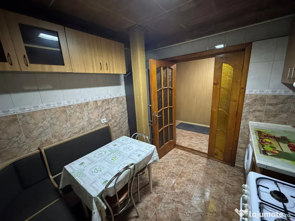 Apartament doua camere, mobilat utilat curat etaj 1, Cornisa