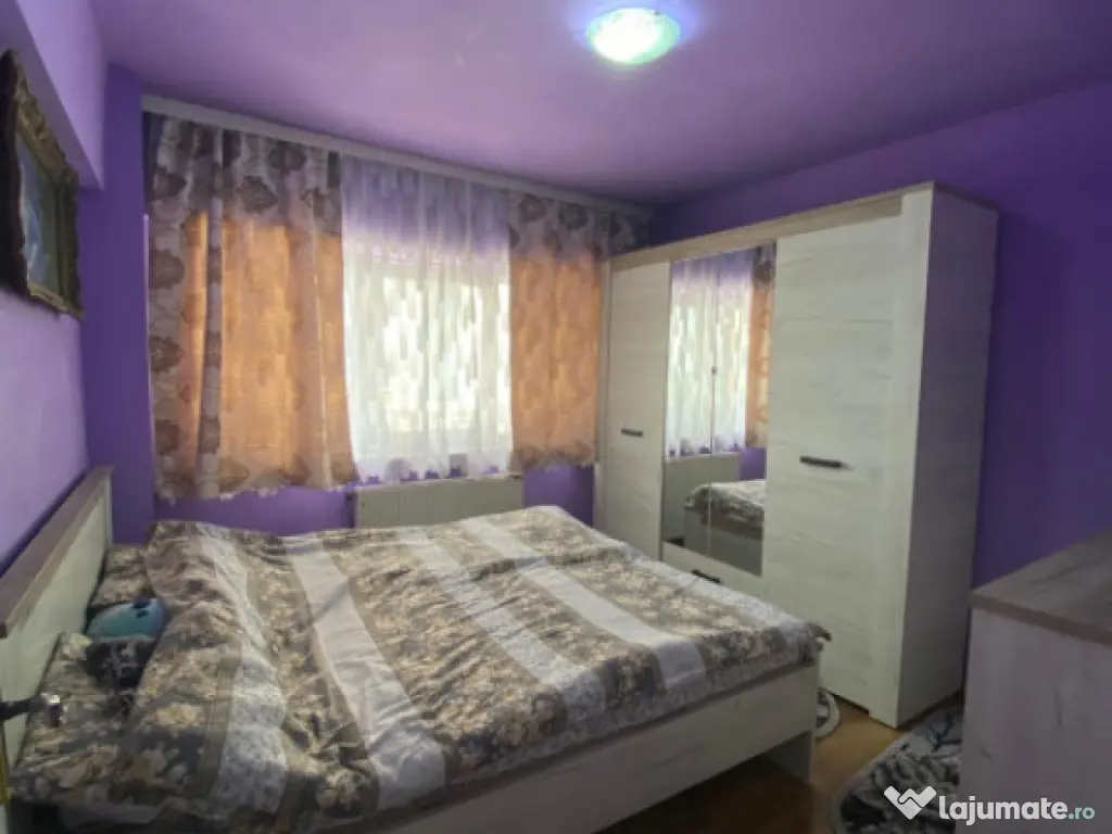 Apartament decomandat 2 camere, 45 mp + balcon, etaj 6/8, zo