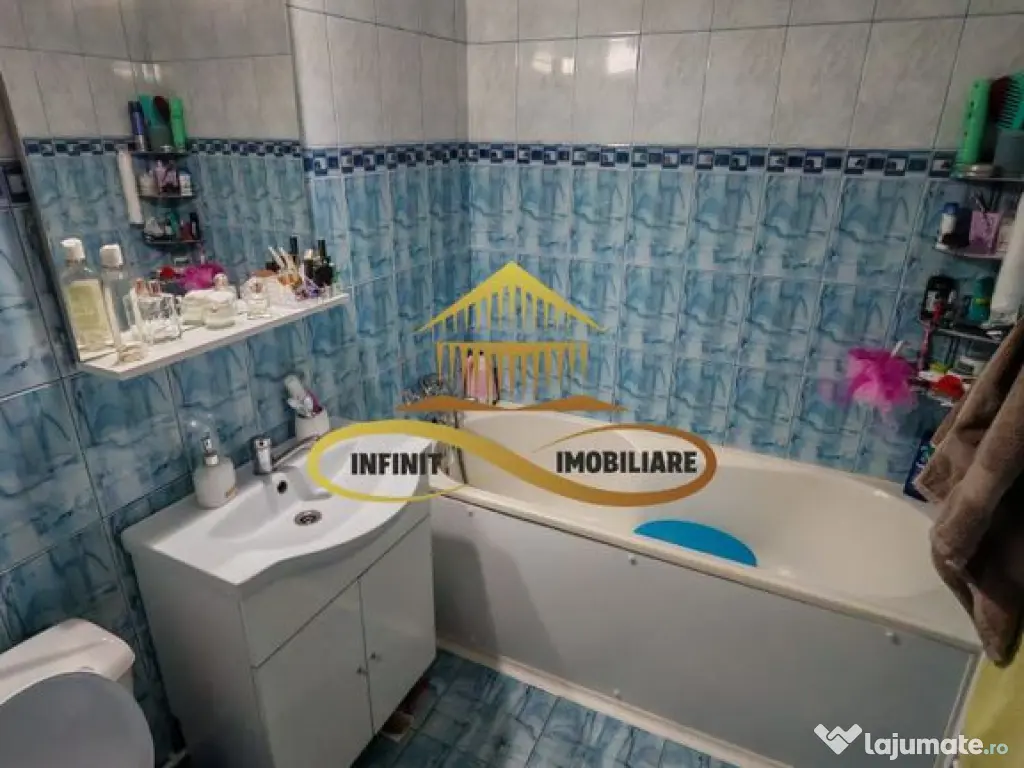 Apartament 3 camere de vanzare Bacau 