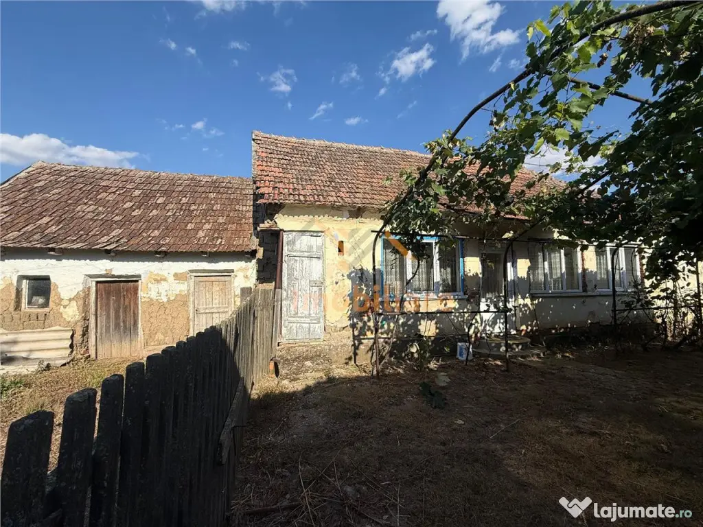 CASA CU TEREN 1500 MP | CHERESIG