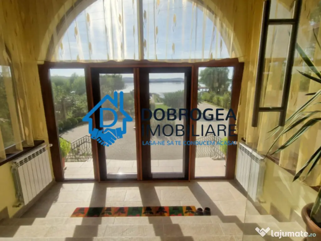 9 MAI - VILA CU VEDERE SI DESCHIDERE LAC CASLA, PISCINA IN