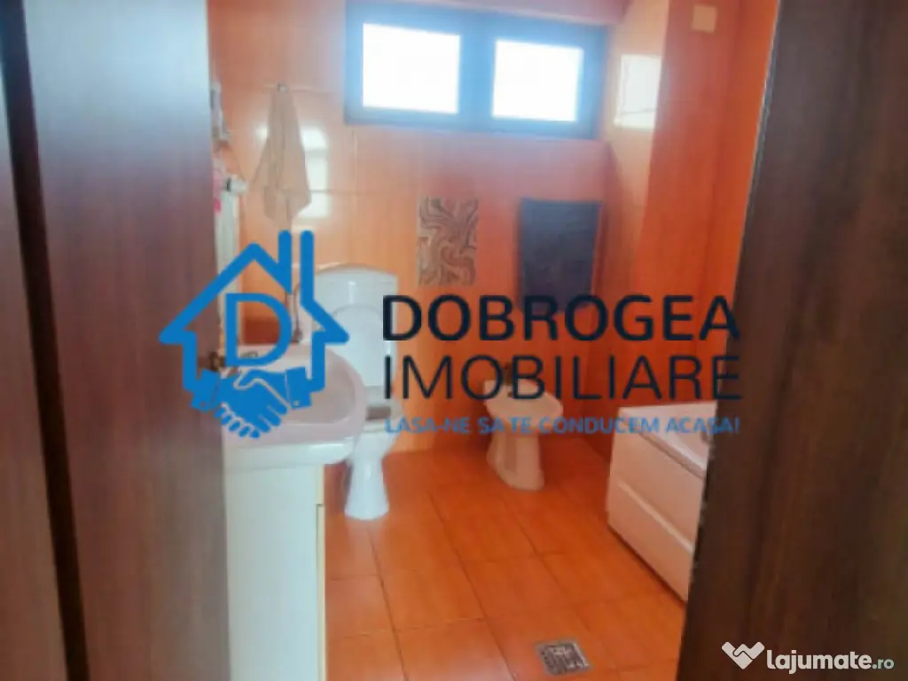 9 MAI - VILA CU VEDERE SI DESCHIDERE LAC CASLA, PISCINA IN