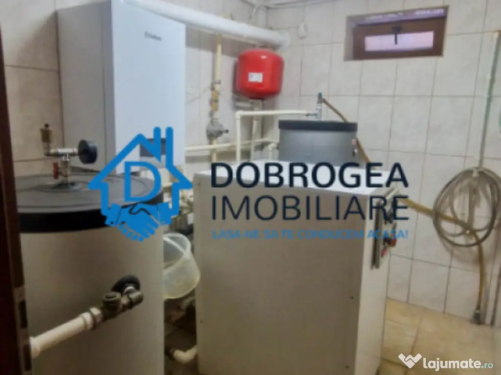 9 MAI - VILA CU VEDERE SI DESCHIDERE LAC CASLA, PISCINA IN