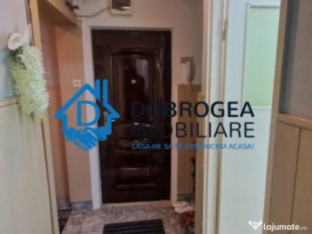 APARTAMENT 3 CAMERE DECOMANDAT, ETAJ 1