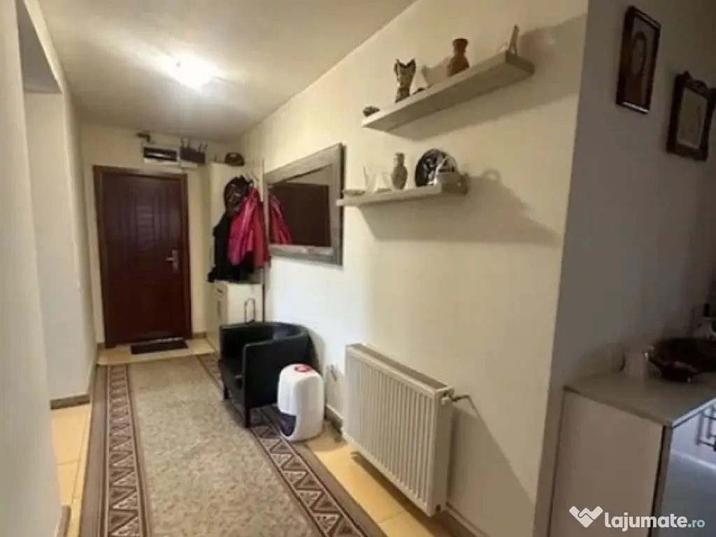 Apartament 3 camere, 82 mp, parter înalt + boxă 30 mp + 2