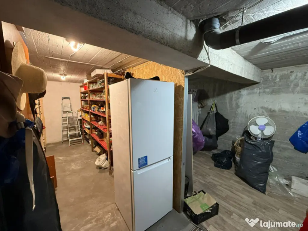 Apartament 3 camere, 82 mp, parter înalt + boxă 30 mp + 2