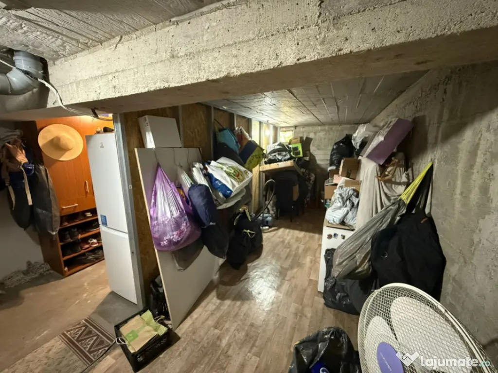 Apartament 3 camere, 82 mp, parter înalt + boxă 30 mp + 2