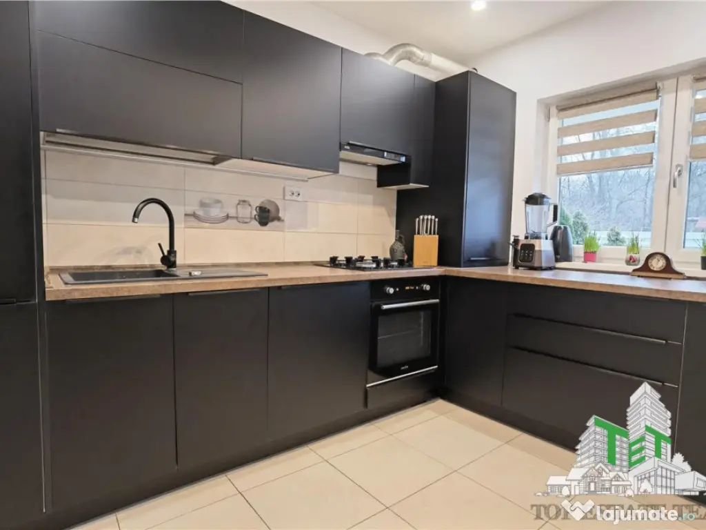 Vila la pret de apartament in Tunari 