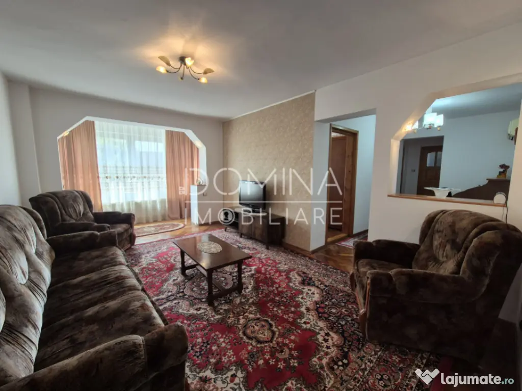 Apartament 3 camere, str. Nicolae Balcescu, zona centrala 