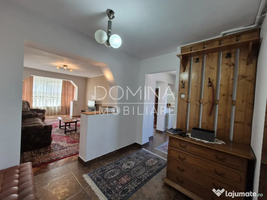 Apartament 3 camere, str. Nicolae Balcescu, zona centrala 