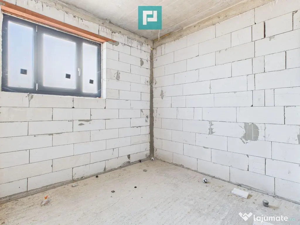 Casă nouă la roșu de vânzare în Mândruloc 