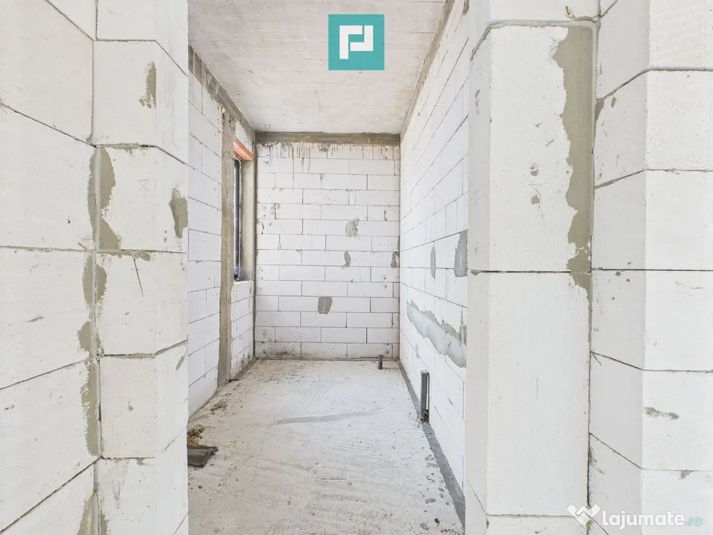 Casă nouă la roșu de vânzare în Mândruloc 