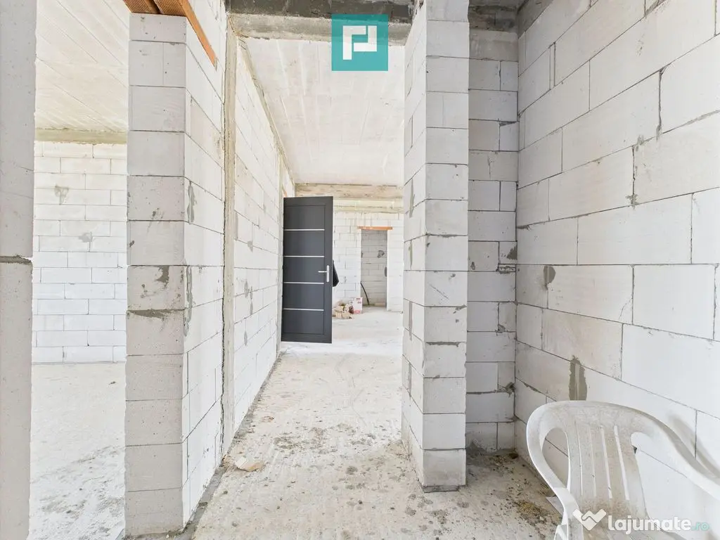 Casă nouă la roșu de vânzare în Mândruloc 