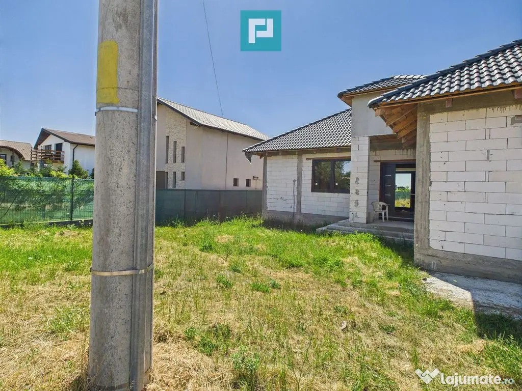 Casă nouă la roșu de vânzare în Mândruloc 