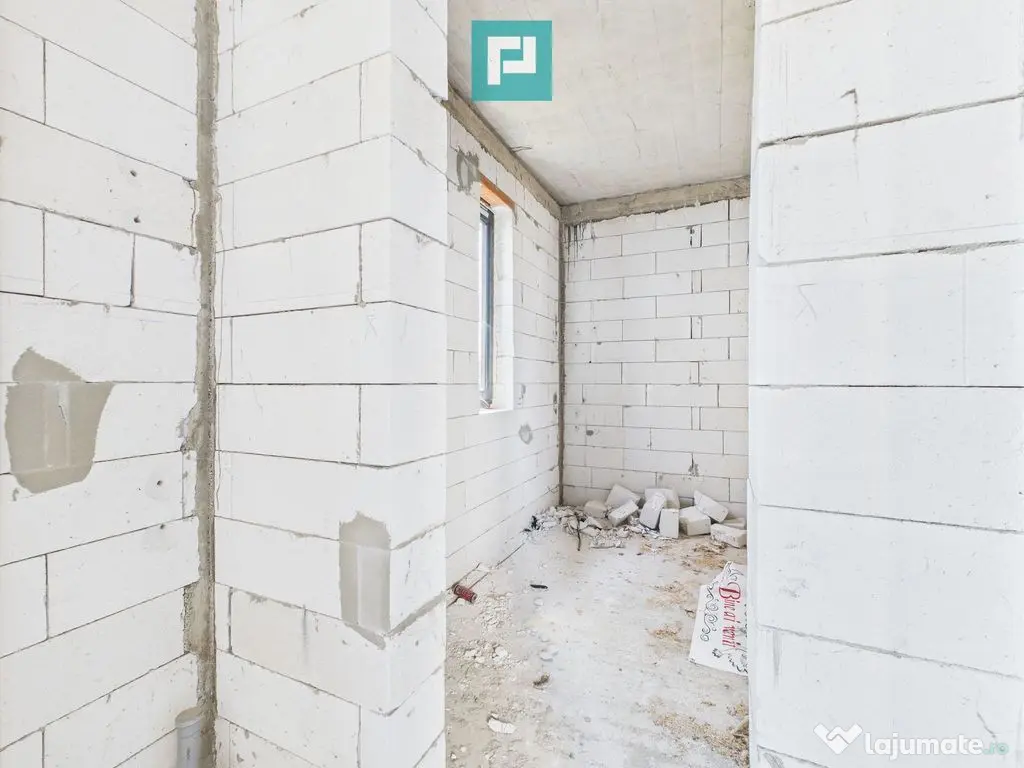 Casă nouă la roșu de vânzare în Mândruloc 